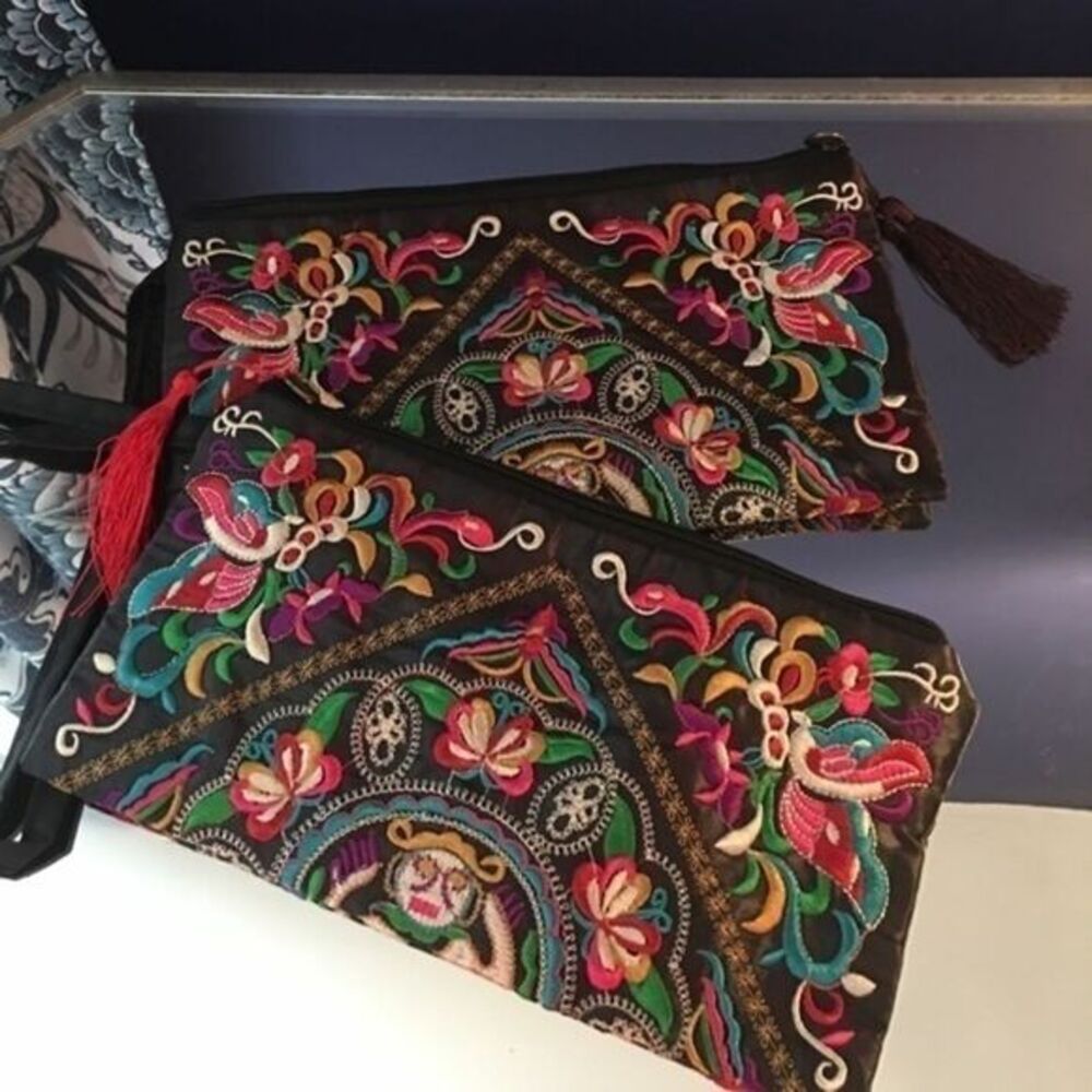 Embroidered wristlet